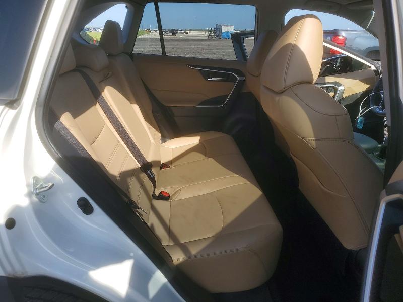 Продажа на аукционе авто 2021 Toyota Rav4, vin: JTMC1RFV3MD074013, номер лота: 58944656