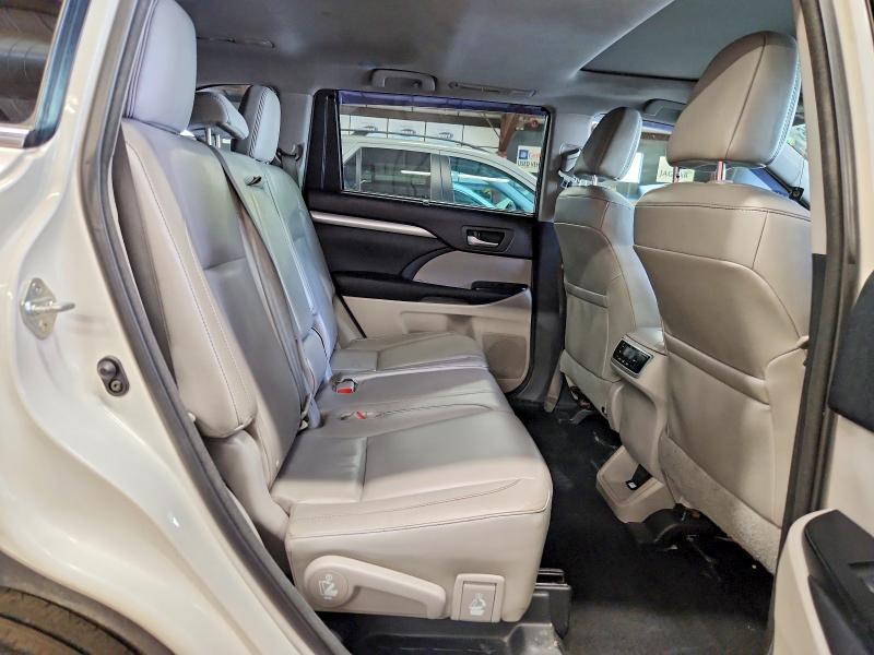 Продажа на аукционе авто 2015 Toyota Highlander, vin: 5TDJKRFH6FS081169, номер лота: 57990846