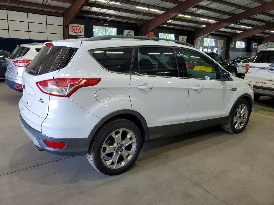 Продажа на аукционе авто 2016 Ford Escape, vin: 1FMCU9GXXGUB85522, номер лота: 57783546