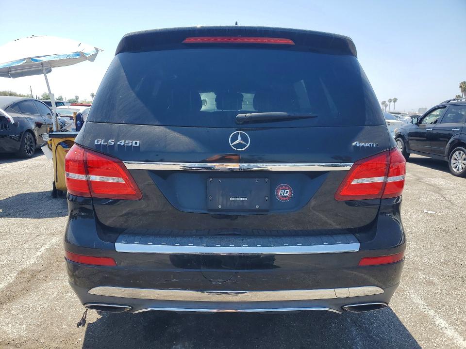 55975766 :رقم المزاد ، 4JGDF6EE1JB172403 vin ، 2018 Mercedes-benz Gls مزاد بيع