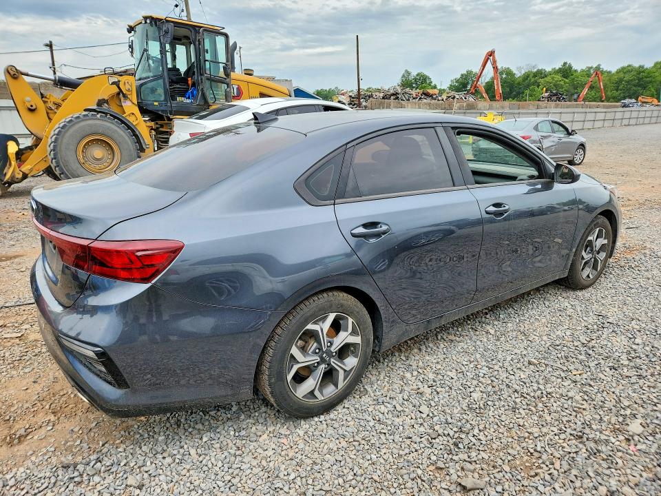 2020 Kia Forte მანქანა იყიდება აუქციონზე, vin: 3KPF24AD4LE145468, აუქციონის ნომერი: 57445246