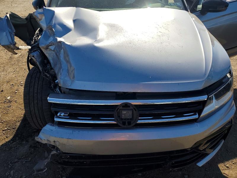 56155706 :رقم المزاد ، 3VV2B7AXXLM153673 vin ، 2020 Volkswagen Tiguan مزاد بيع