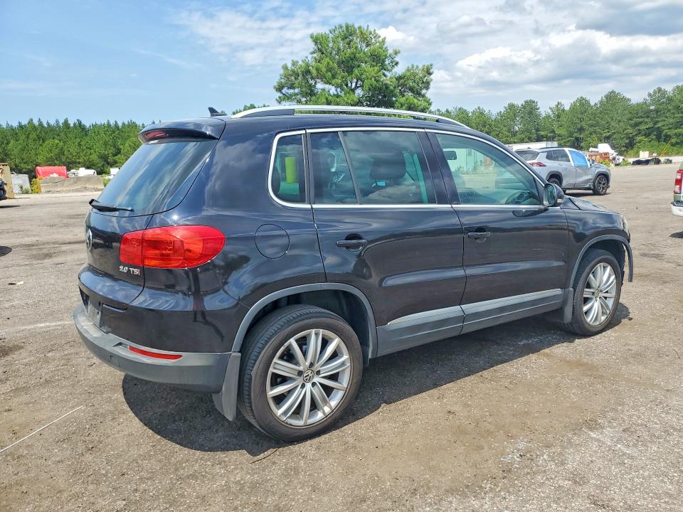 2015 Volkswagen Tiguan მანქანა იყიდება აუქციონზე, vin: WVGAV7AX2FW561859, აუქციონის ნომერი: 58972736