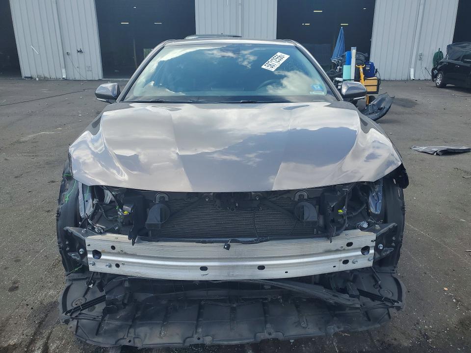 58712556 :رقم المزاد ، 4T1G11AK0NU652226 vin ، 2022 Toyota Camry مزاد بيع