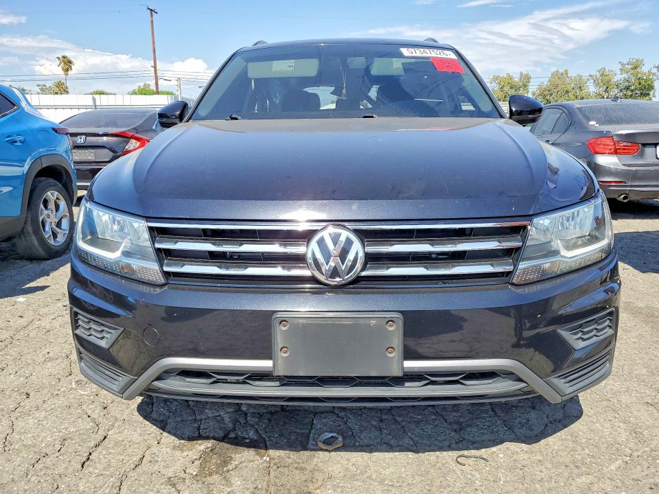 57347526 :رقم المزاد ، 3VV1B7AX6LM100965 vin ، 2020 Volkswagen Tiguan مزاد بيع