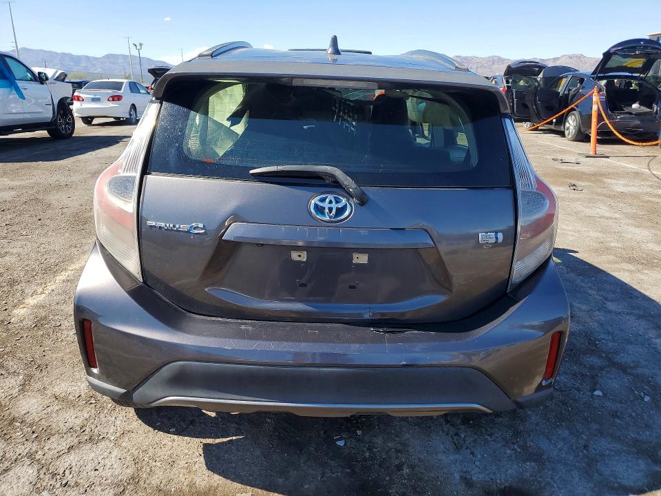 58810406 :رقم المزاد ، JTDKDTB38J1608463 vin ، 2018 Toyota Prius C مزاد بيع