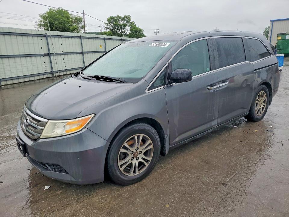 55990206 :رقم المزاد ، 5FNRL5H65DB041073 vin ، 2013 Honda Odyssey مزاد بيع