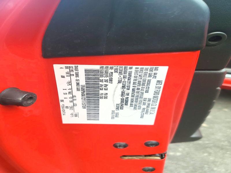 55753706 :رقم المزاد ، 1FAHP60A12Y115789 vin ، 2002 Ford Thunderbird مزاد بيع