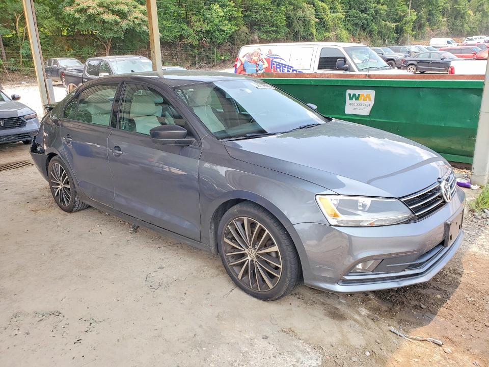 58702566 :رقم المزاد ، 3VWB17AJ8GM279255 vin ، 2016 Volkswagen Jetta مزاد بيع