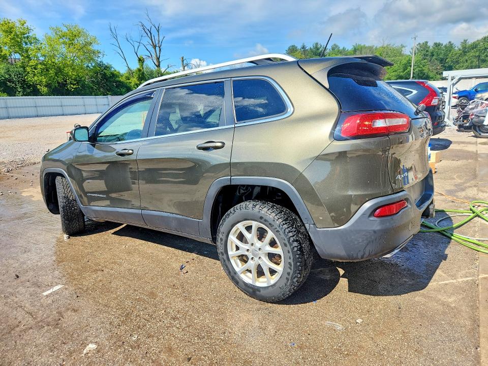 58431116 :رقم المزاد ، 1C4PJMCS8FW577221 vin ، 2015 Jeep Cherokee مزاد بيع