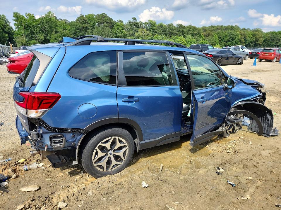 Продажа на аукционе авто 2021 Subaru Forester, vin: JF2SKAJC9MH539548, номер лота: 58786476