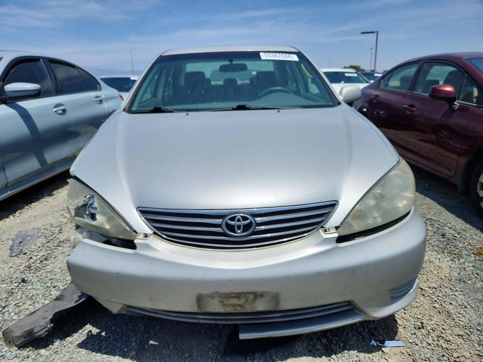 55362066 :رقم المزاد ، 4T1BE32K65U028357 vin ، 2005 Toyota Camry مزاد بيع