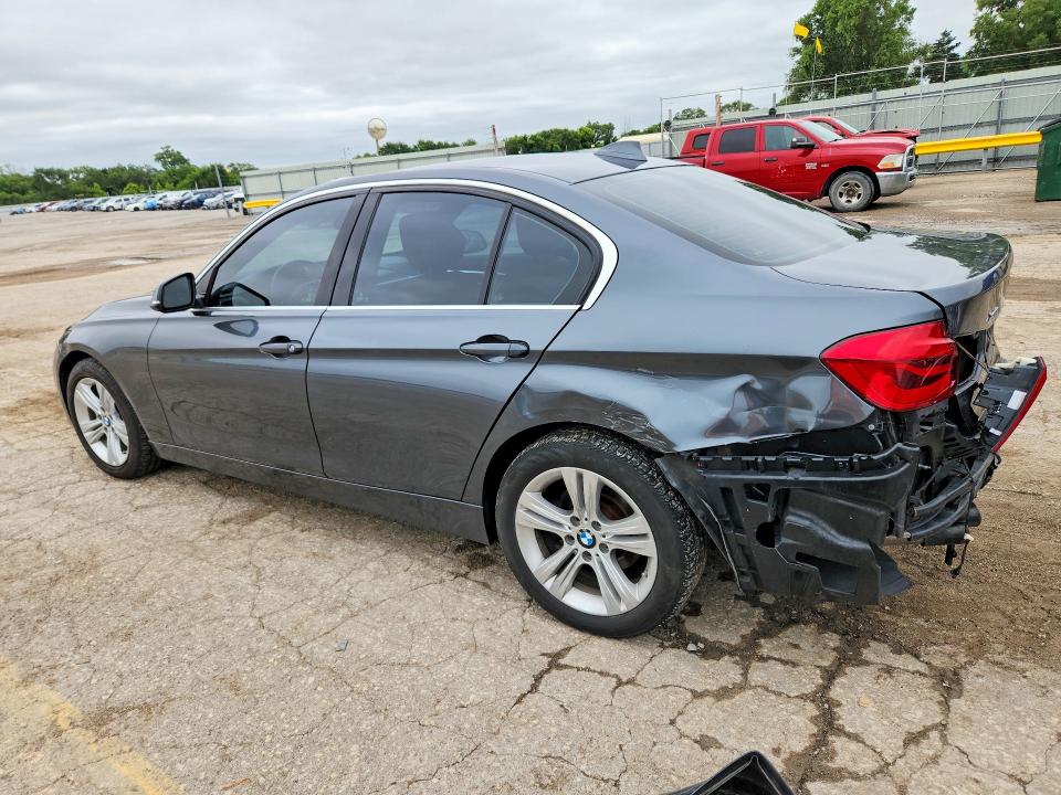 58097856 :رقم المزاد ، WBA8D9G30HNU62226 vin ، 2017 Bmw 330 مزاد بيع