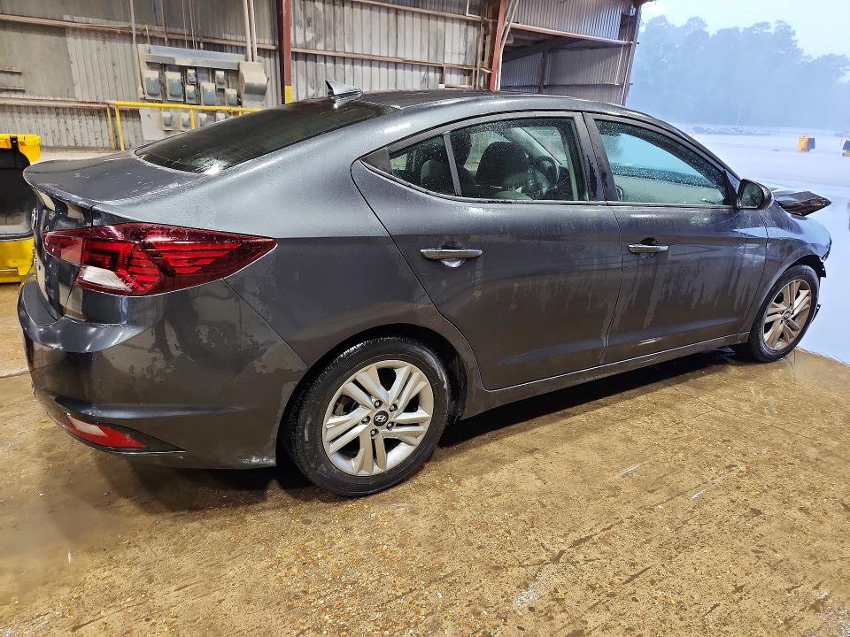 2020 Hyundai Elantra მანქანა იყიდება აუქციონზე, vin: 5NPD84LF4LH576408, აუქციონის ნომერი: 57750906