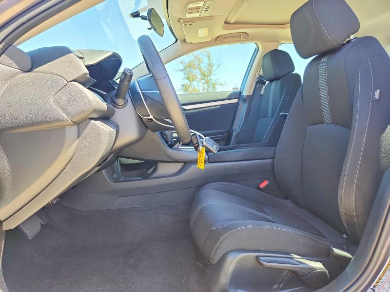 56151346 :رقم المزاد ، 19XFC2F77HE215962 vin ، 2017 Honda Civic مزاد بيع