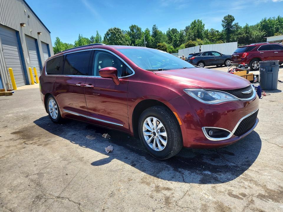 Продаж на аукціоні авто 2017 Chrysler Pacifica, vin: 2C4RC1BG5HR688304, номер лоту: 55919436