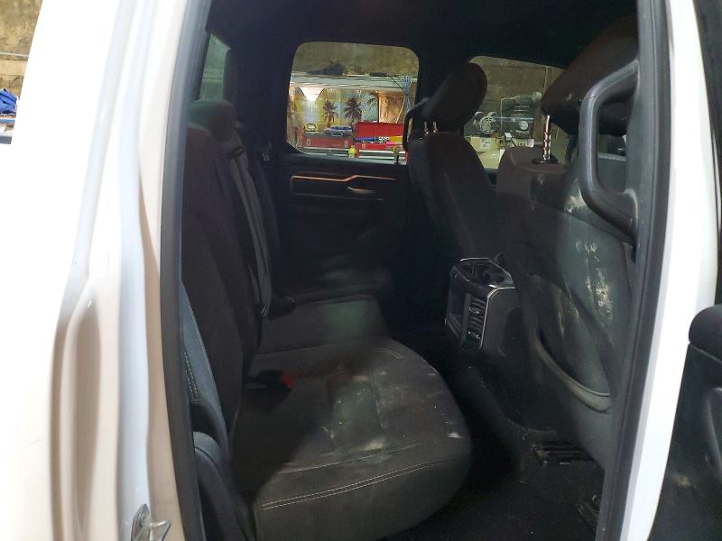 57933136 :رقم المزاد ، 1C6RREBT9KN813402 vin ، 2019 Ram 1500 مزاد بيع