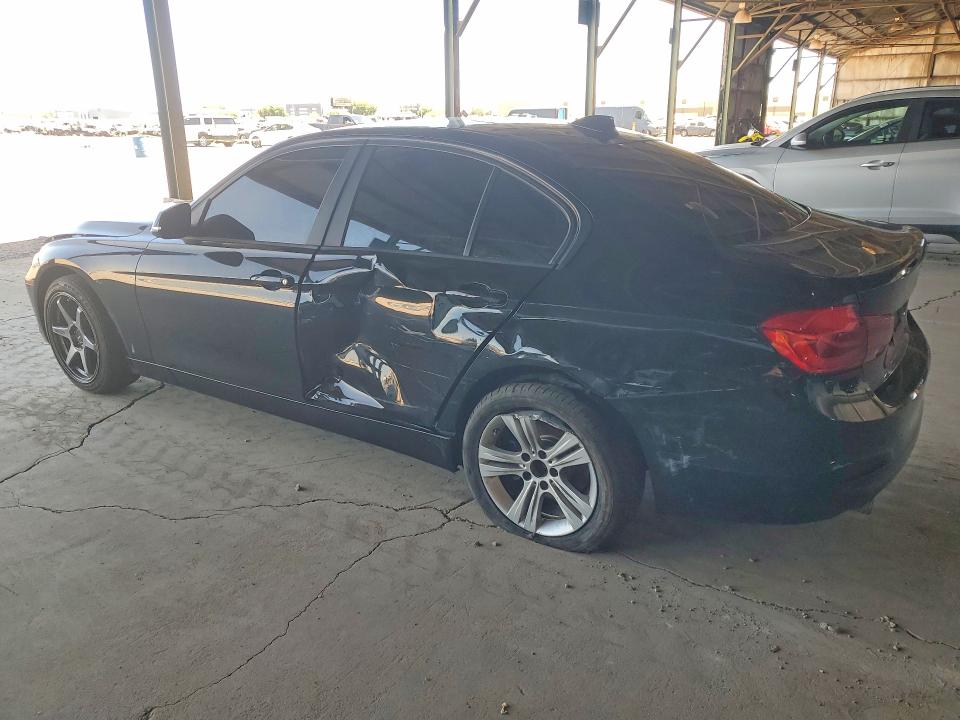 56841076 :رقم المزاد ، WBA8E1G52JNU91572 vin ، 2018 Bmw 320 مزاد بيع