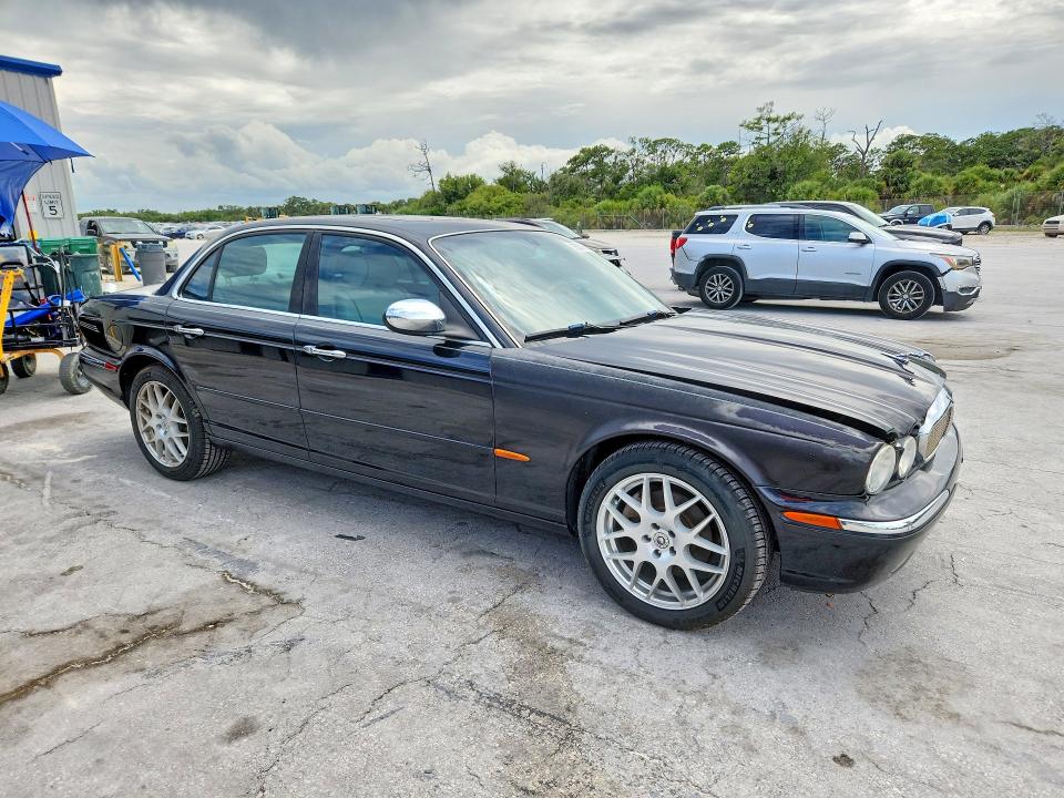 2004 Jaguar Vandenplas მანქანა იყიდება აუქციონზე, vin: SAJWA74CX4SG15058, აუქციონის ნომერი: 56301806