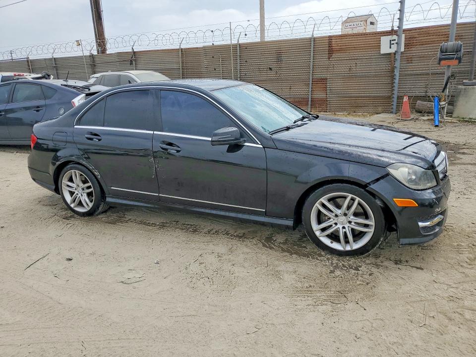 55988956 :رقم المزاد ، WDDGF8AB1DR251774 vin ، 2013 Mercedes-benz C مزاد بيع