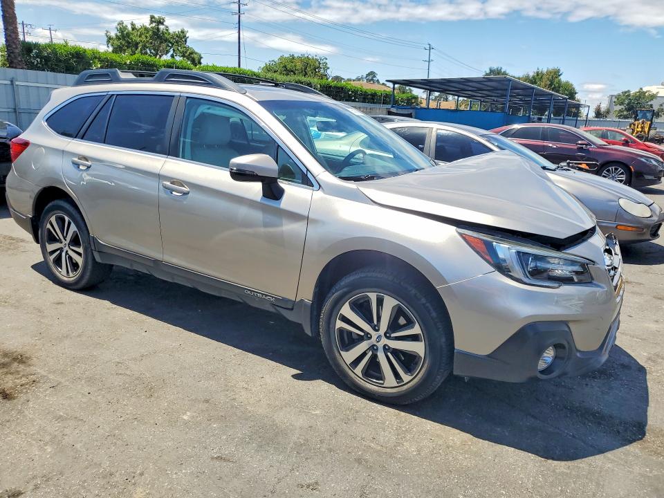 2018 Subaru Outback მანქანა იყიდება აუქციონზე, vin: 4S4BSANC1J3329068, აუქციონის ნომერი: 85605865