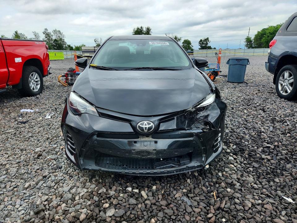56708556 :رقم المزاد ، 2T1BURHE1JC051953 vin ، 2018 Toyota Corolla مزاد بيع