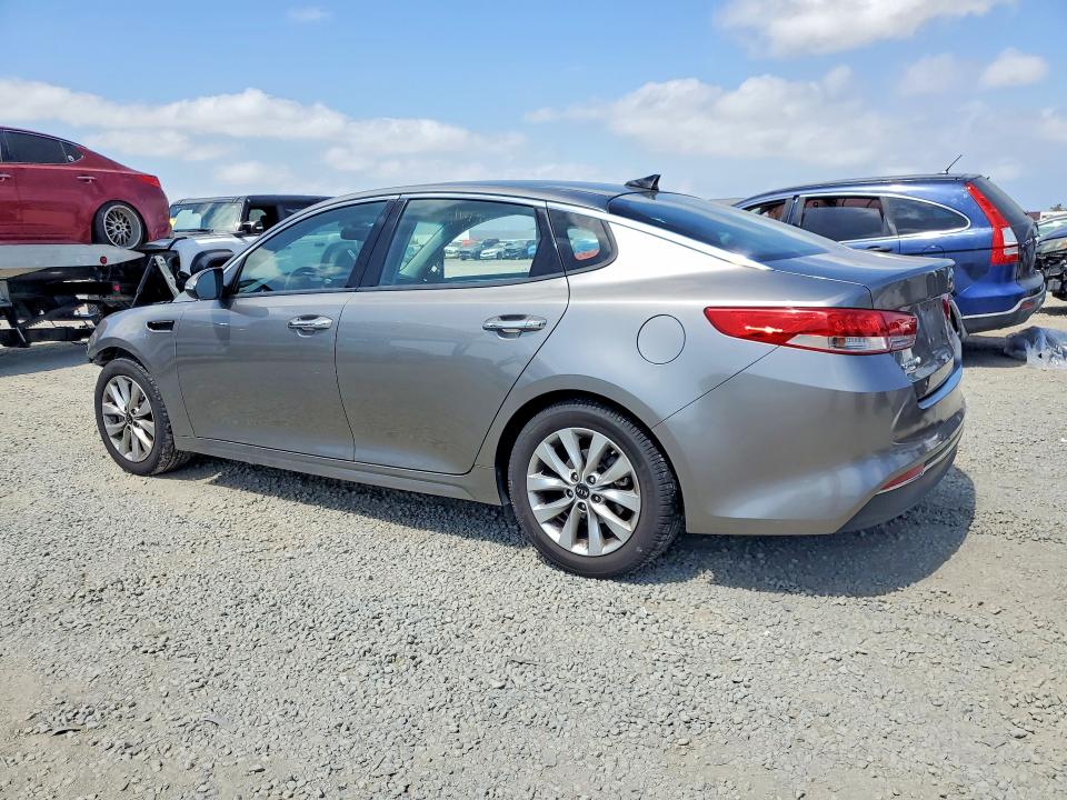 58155076 :رقم المزاد ، 5XXGU4L37JG272075 vin ، 2018 Kia Optima مزاد بيع