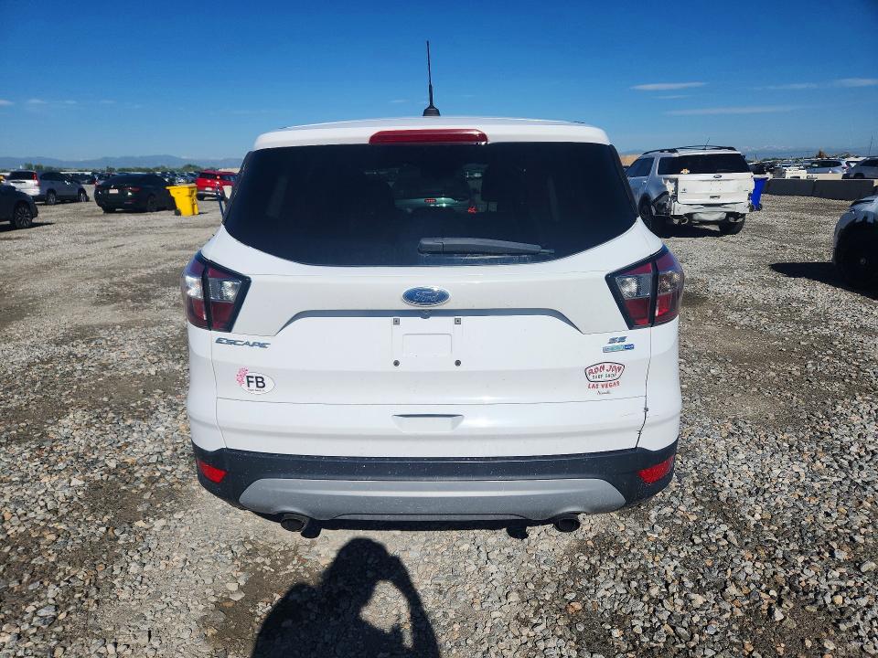 55629096 :رقم المزاد ، 1FMCU9GD8HUC50097 vin ، 2017 Ford Escape مزاد بيع