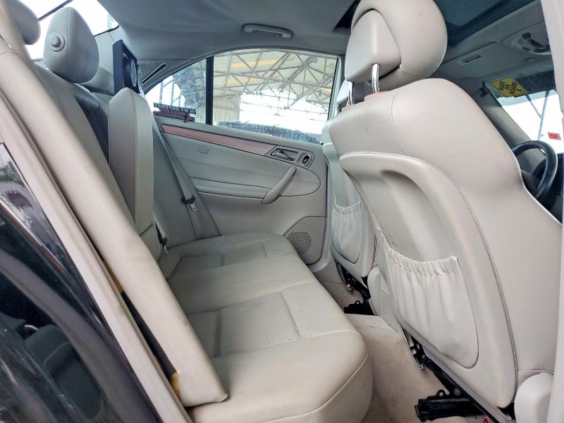 58008706 :رقم المزاد ، WDBRF40J55F704381 vin ، 2005 Mercedes-benz C مزاد بيع