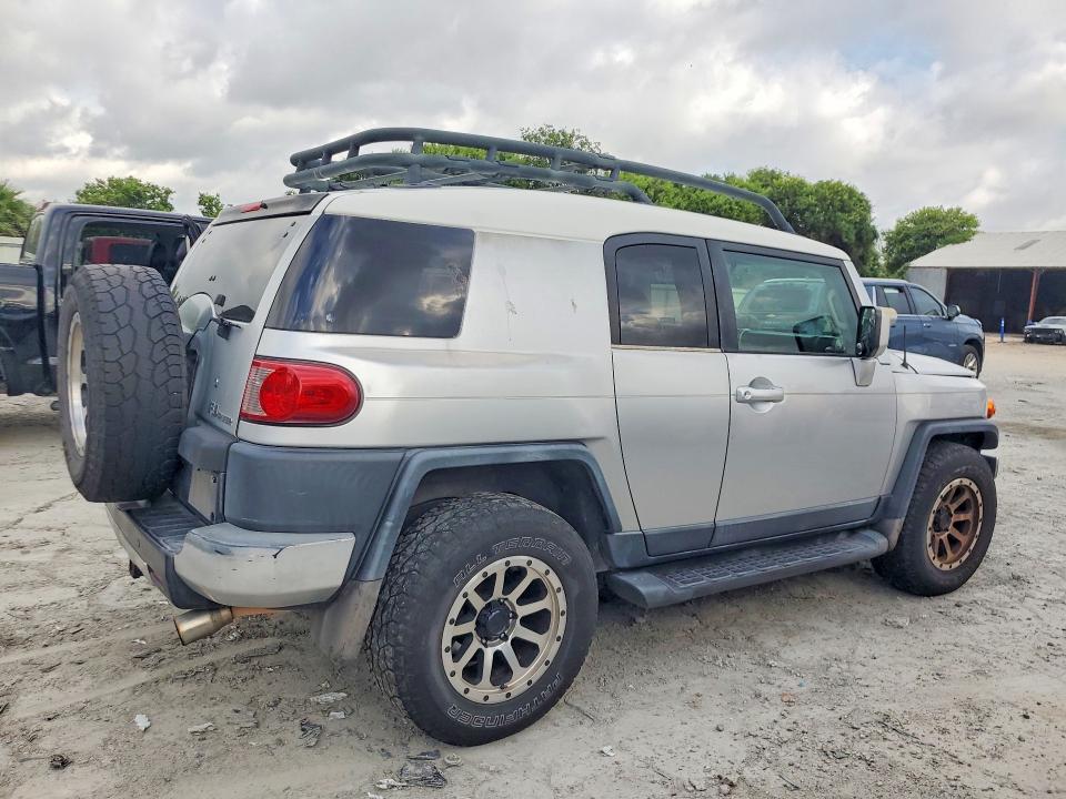 Продаж на аукціоні авто 2007 Toyota Fj Cruiser, vin: JTEZU11F970004896, номер лоту: 58043606