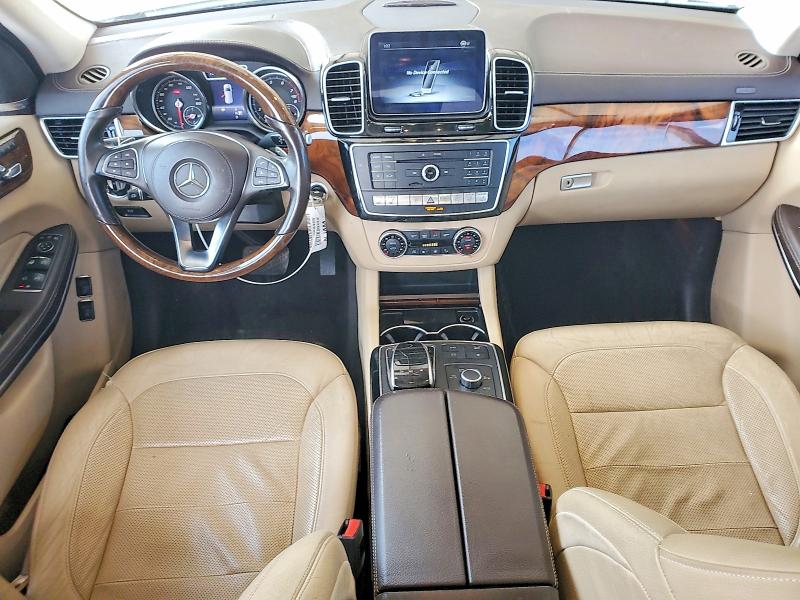 57438956 :رقم المزاد ، 4JGDF7DEXJB110361 vin ، 2018 Mercedes-benz Gls مزاد بيع