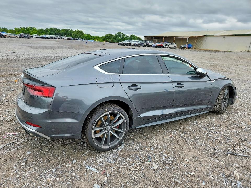 57610176 :رقم المزاد ، WAUC4CF57JA051459 vin ، 2018 Audi S5 مزاد بيع