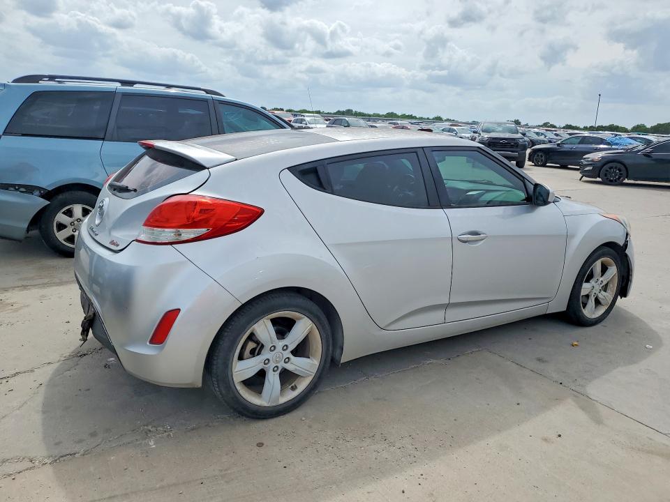 2013 Hyundai Veloster მანქანა იყიდება აუქციონზე, vin: KMHTC6AD0DU117838, აუქციონის ნომერი: 58412556