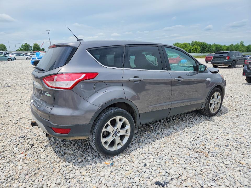 2013 Ford Escape მანქანა იყიდება აუქციონზე, vin: 1FMCU0H91DUB39018, აუქციონის ნომერი: 58740656