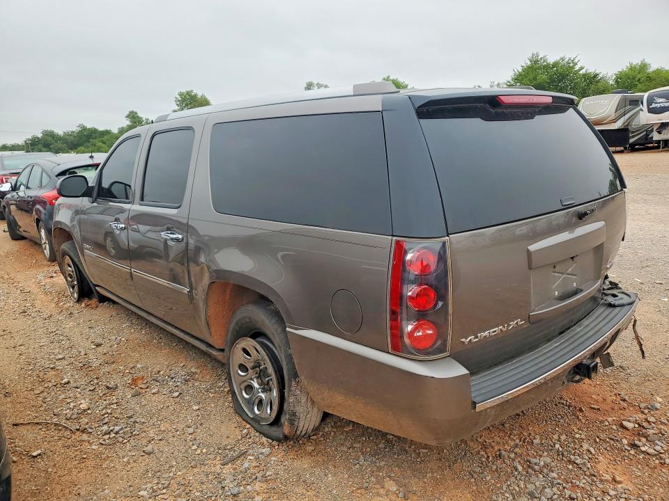 2014 Gmc Yukon Xl მანქანა იყიდება აუქციონზე, vin: 1GKS1MEFXER125198, აუქციონის ნომერი: 57400756