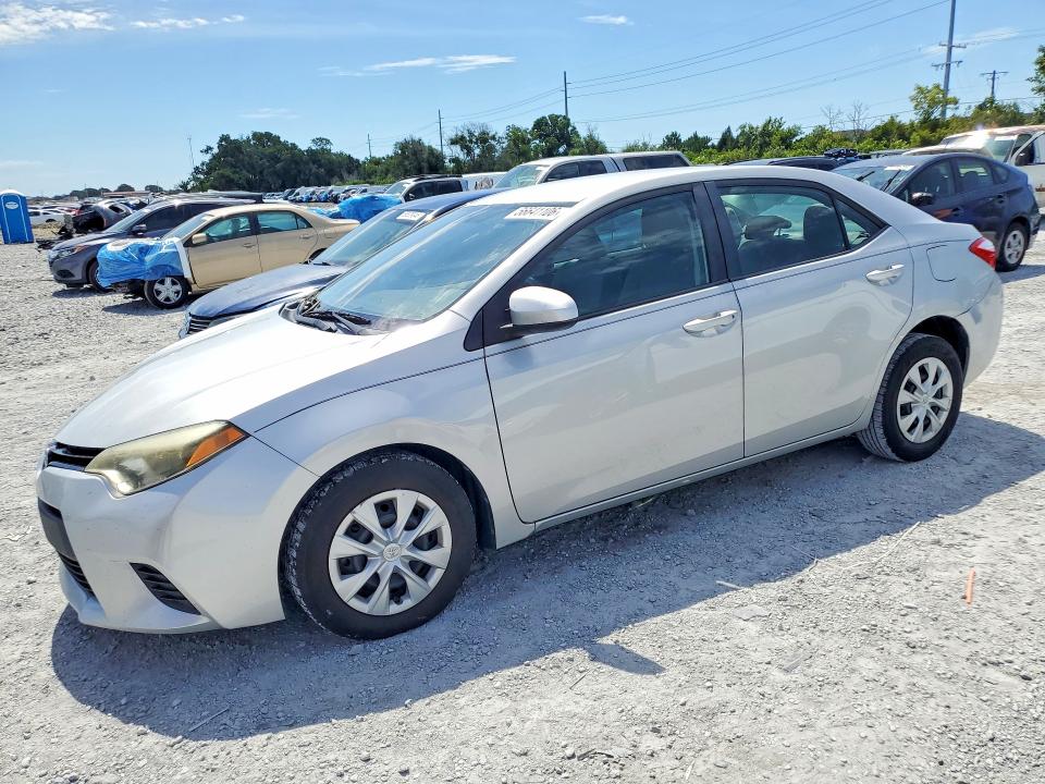 56641106 :رقم المزاد ، 2T1BURHEXFC390167 vin ، 2015 Toyota Corolla مزاد بيع