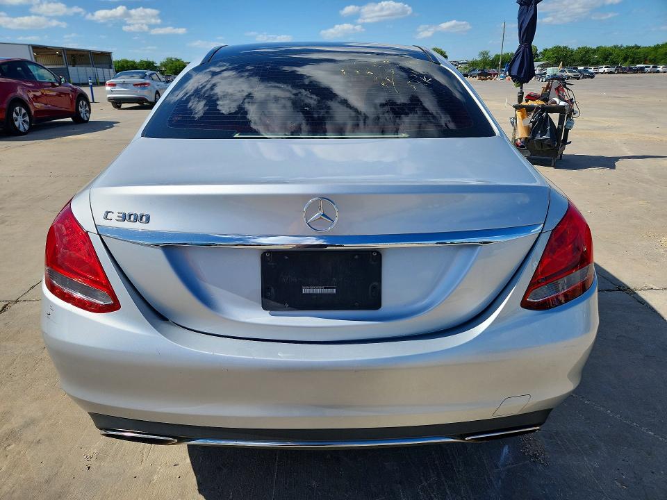 56687466 :رقم المزاد ، 55SWF4JB9FU080696 vin ، 2015 Mercedes-benz C مزاد بيع
