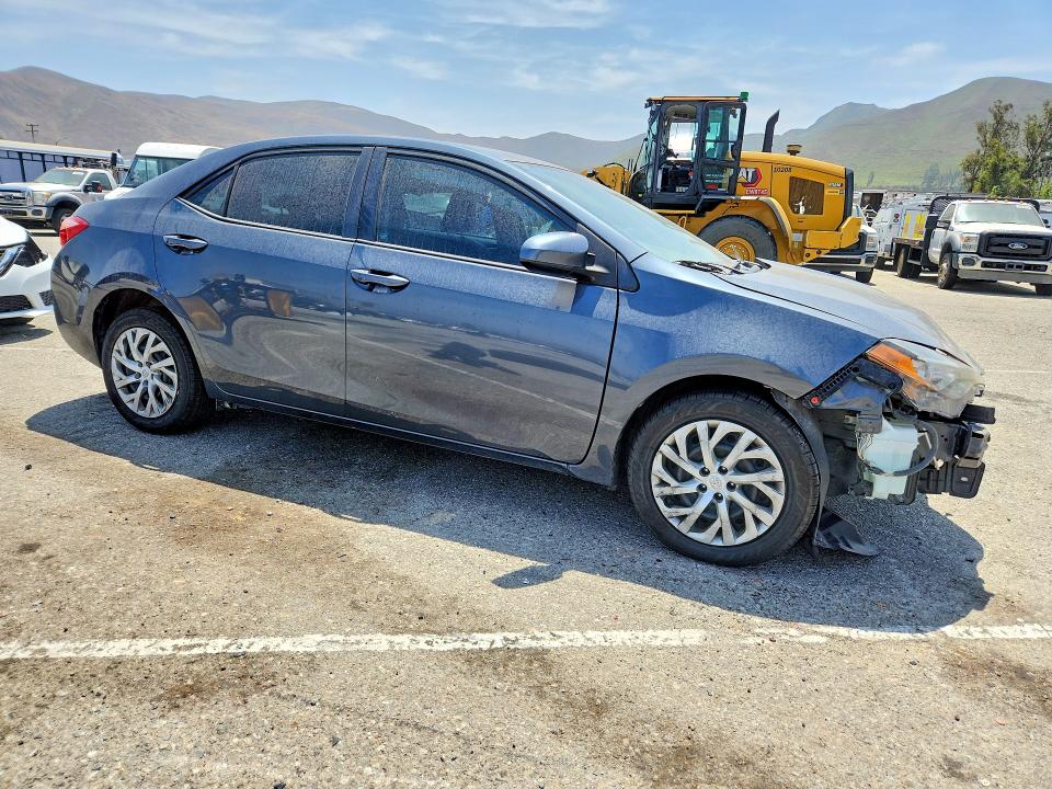 55637416 :رقم المزاد ، 2T1BURHE5HC854145 vin ، 2017 Toyota Corolla مزاد بيع