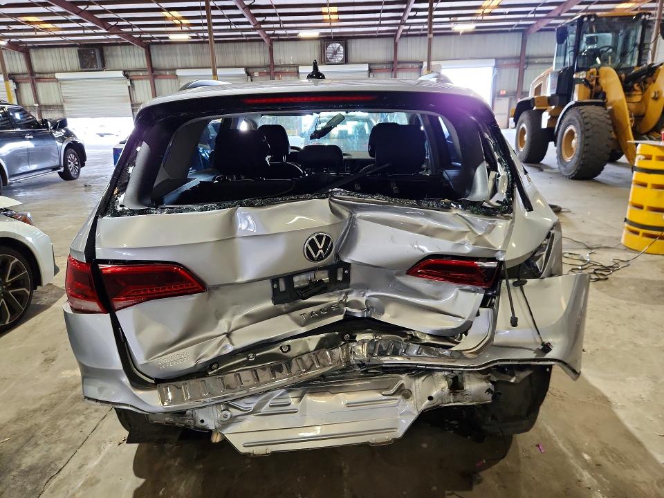 Продажа на аукционе авто 2022 Volkswagen Taos, vin: 3VVCX7B24NM016997, номер лота: 55620006