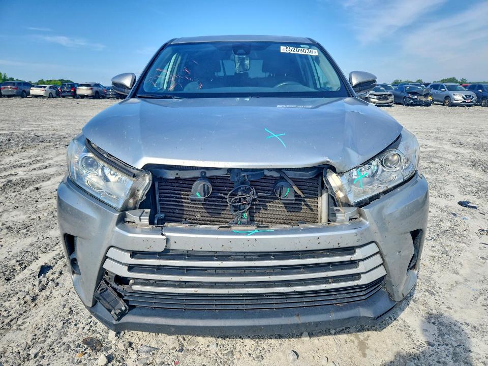 2019 Toyota Highlander მანქანა იყიდება აუქციონზე, vin: 5TDZZRFH5KS325810, აუქციონის ნომერი: 55209036