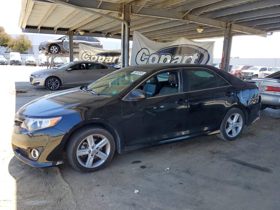 2014 Toyota Camry მანქანა იყიდება აუქციონზე, vin: 4T1BF1FK4EU362673, აუქციონის ნომერი: 59670246