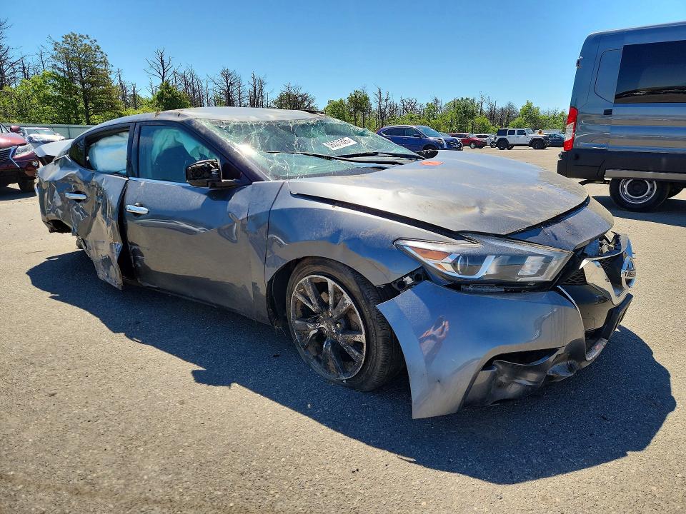 56031826 :رقم المزاد ، 1N4AA6AP5HC438383 vin ، 2017 Nissan Maxima مزاد بيع