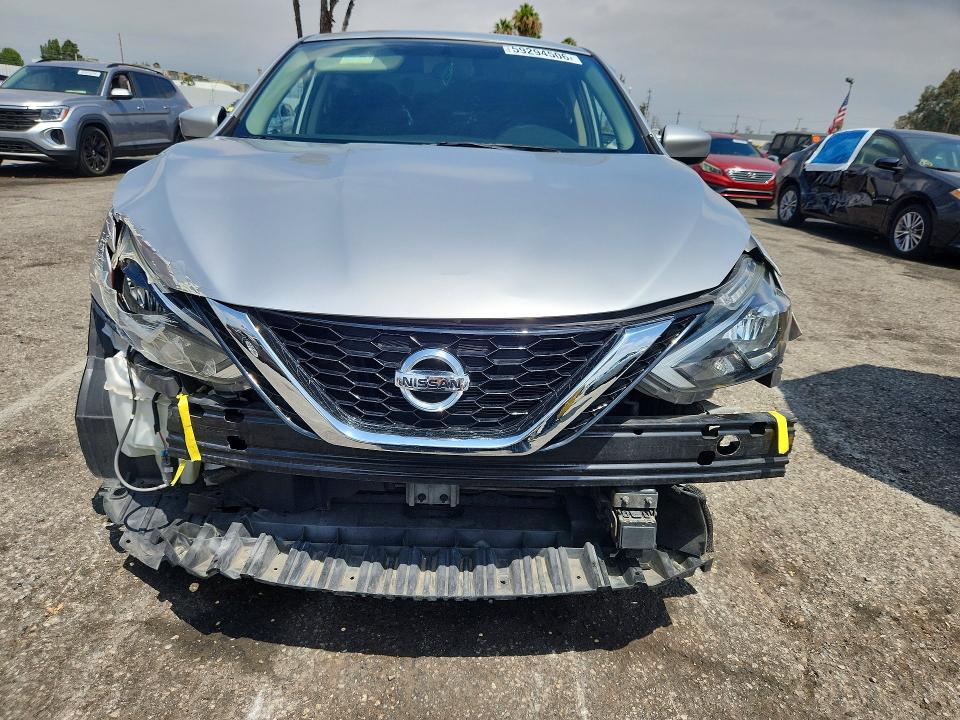 59294506 :رقم المزاد ، 3N1AB7AP9KL620261 vin ، 2019 Nissan Sentra مزاد بيع