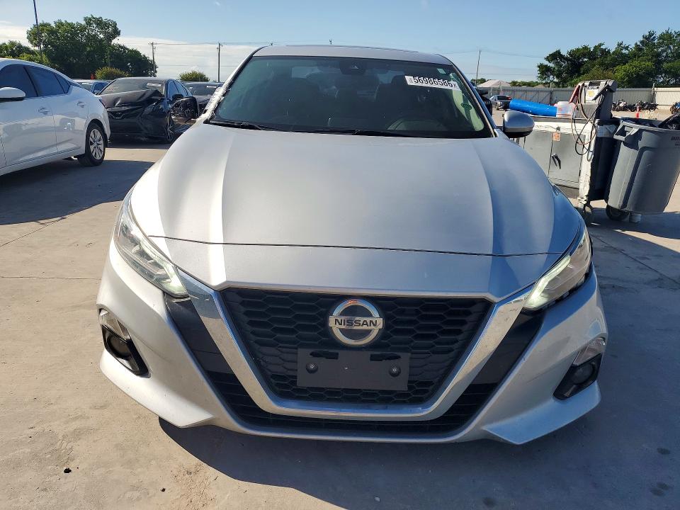 56986586 :رقم المزاد ، 1N4BL4EV2NN401917 vin ، 2022 Nissan Altima مزاد بيع