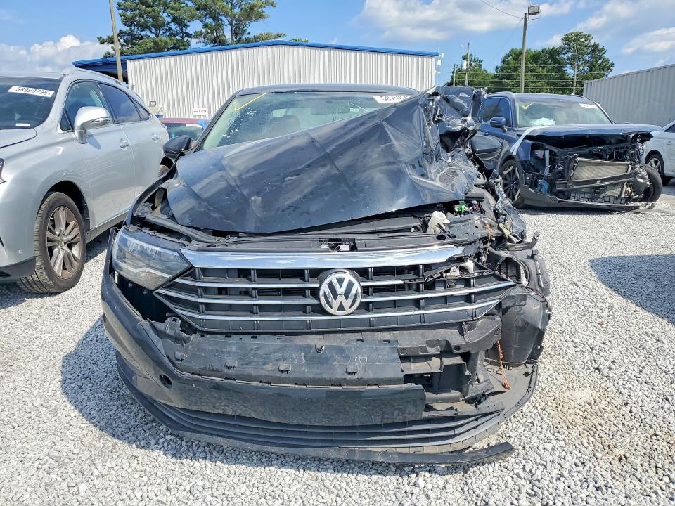 58798736 :رقم المزاد ، 3VWC57BU0MM012656 vin ، 2021 Volkswagen Jetta مزاد بيع