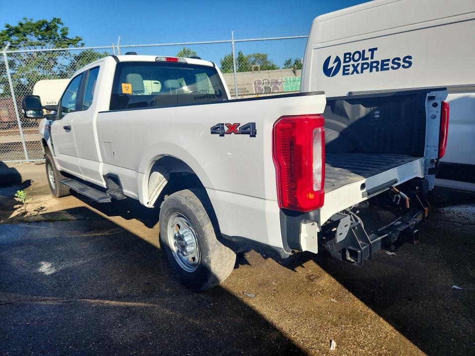 2024 Ford F350 მანქანა იყიდება აუქციონზე, vin: 1FT8X3BA9RED61121, აუქციონის ნომერი: 56181646