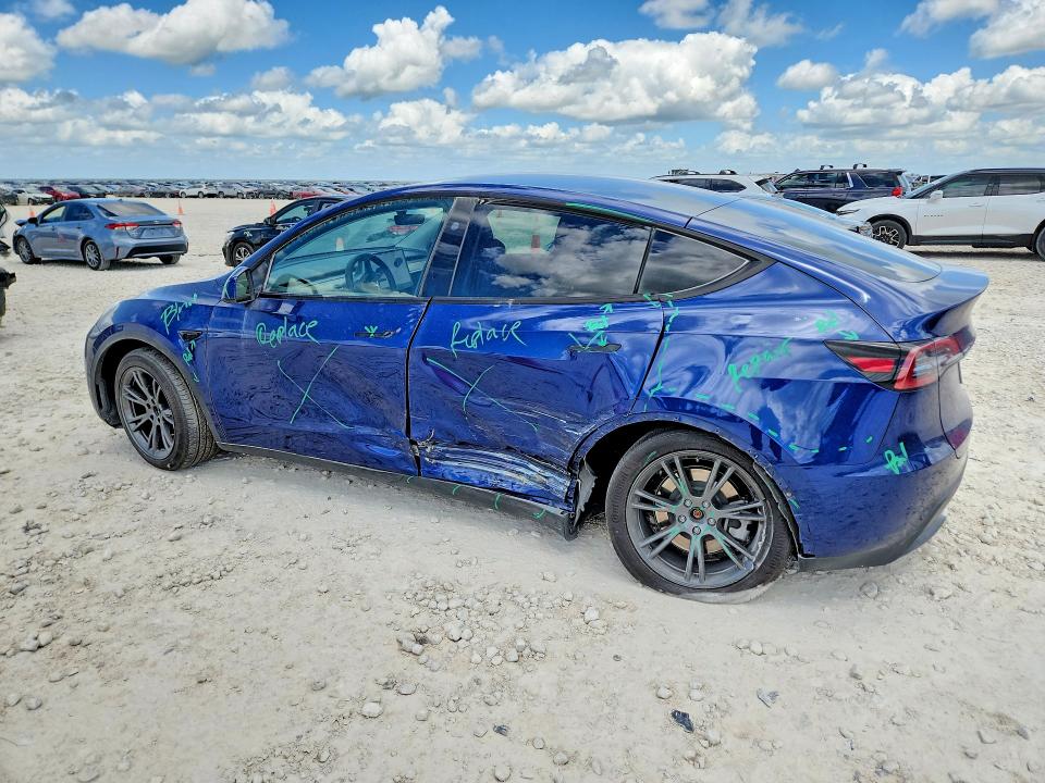 56356066 :رقم المزاد ، 7SAYGAEEXRF115490 vin ، 2024 Tesla Model Y مزاد بيع