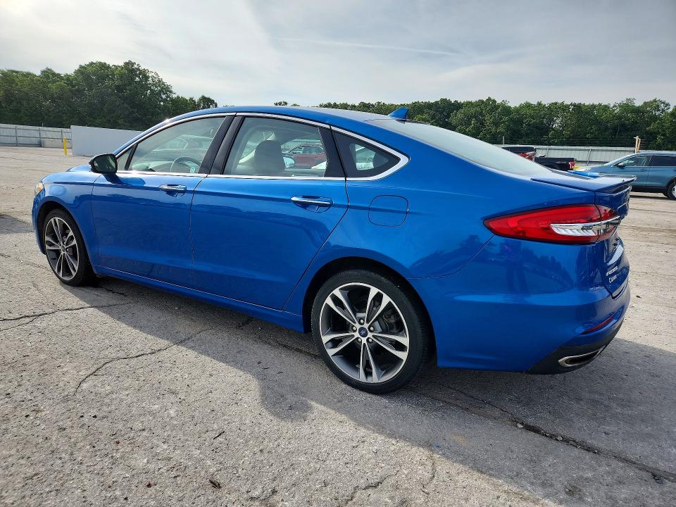 55729396 :رقم المزاد ، 3FA6P0D95LR138092 vin ، 2020 Ford Fusion مزاد بيع