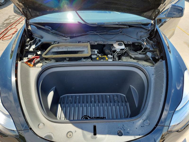56470376 :رقم المزاد ، 5YJYGDEE5MF089632 vin ، 2021 Tesla Model Y مزاد بيع