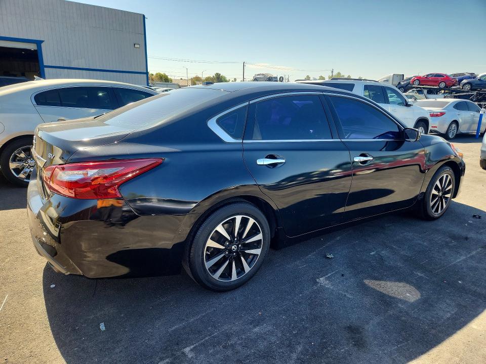 Продажа на аукционе авто 2018 Nissan Altima, vin: 1N4AL3APXJC198634, номер лота: 58253066